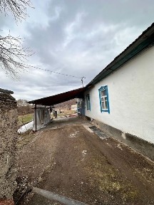 Уй сатылады Алматы обл Енбекшиказак ауданы Коктобе ауылында