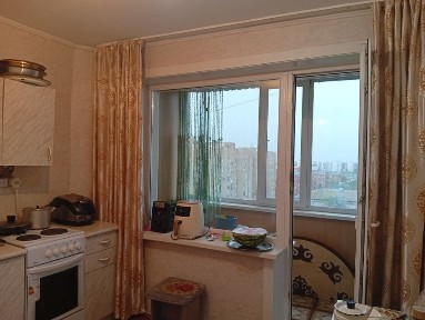 Продам квартиру гостиннечного типа р/н Дом Быта Северного.
