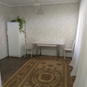 Продам 4х комнатную квартиру