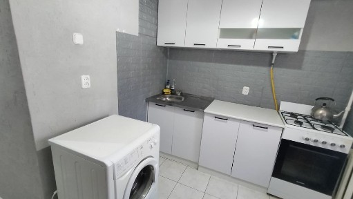 Продается 1-я квартира, мкр 4