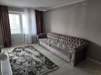 Продам квартиру полноценную 3-х, а по факту 4