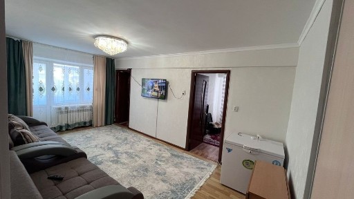 Сдаётся 3 комнатная квартира посуточно, 3 этаж.