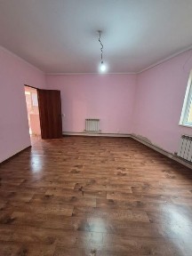 Басқұдықта 1 бөлмелі сарай жалға беріледі. Асфальт барып тұр