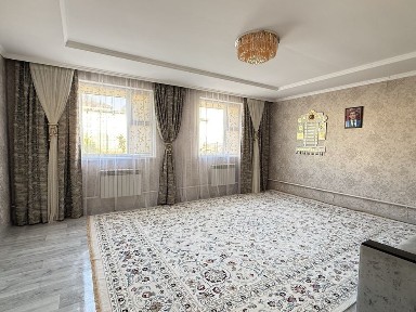 Сайыннан үй сатылады