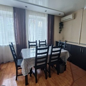 Продам 3х комнатную квартиру в центре