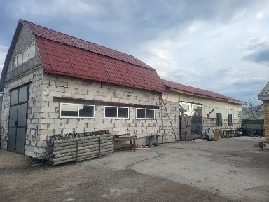 Аренда частного дома и бокса.