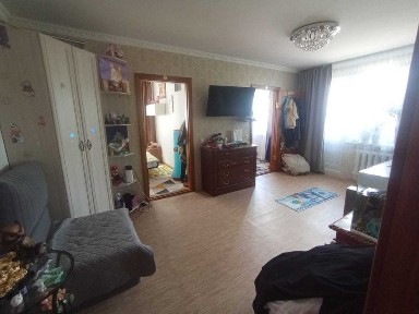 Продам 4-х комнатную квартиру
