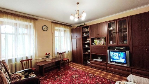 Уютная 2-х комн. кв-ра на 2-м этаже 4-х эт. кирп. дома по ул. Абая, 34