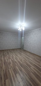 Продам 2 ух комнатную квартиру
