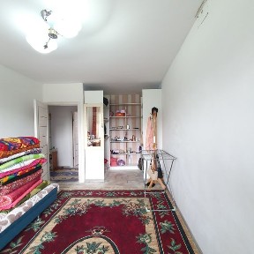 Продаёься 2кв по ул. Тургенева на 3/5 этаже, комнаты раздельные.