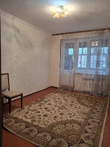 Продается 1 комн квартира в 7 микр 4 эт, теплая, уютная, неугловая