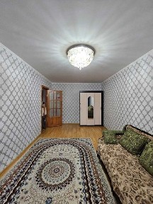 1 комн в 4 мкре за на 2 этаже за 13.5