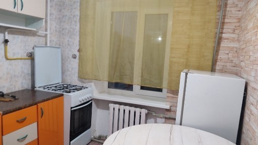 Сдам 1 комнатную квартиру женщине или одинокой девушке. Универсам.