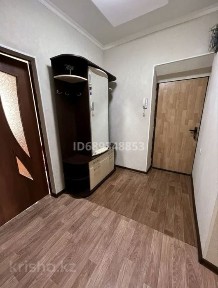Продоется Кв ! В хорошеем районе ! Там есть школа, базар, остоновки вс