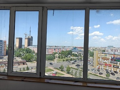 Продам 4комнатную квартиру в районе достык мол