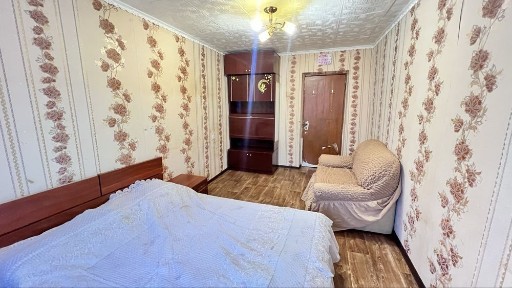 В продаже 3 комн квартира пришахтинск