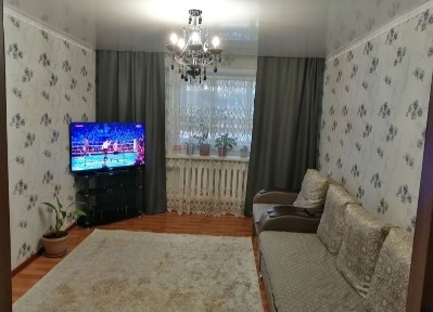 Продам 3-х комнатную квартиру 2 этаж, улица Комсомольская 11.