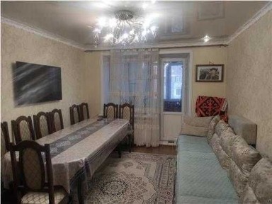 продается 3 комнатная квартира