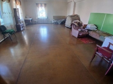 Сдаётся на длительный срок трехкомнатная квартира 90 кв. м.