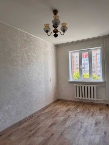 Продам 2-комнатную квартиру, в центре города, 4/5