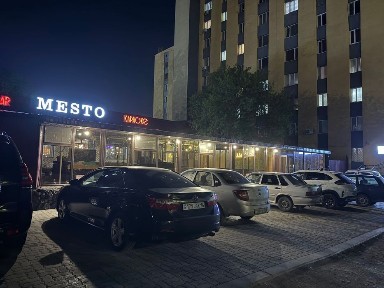 Продам двухкомнатную квартиру в центре города на набережной