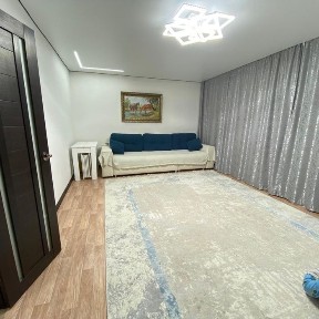 Продам 2 квартирный дом