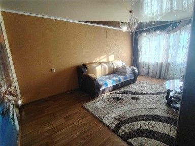// 2 комн. кв. в центре рядом с ТЦ 