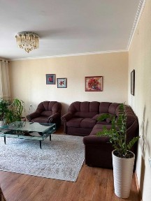 Продаётся 4-х ком квартира в 19 мкрн, ул. П. Корчагина 143! 34 мил!