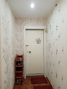 Продаю 2хкомн кв в клуб строит. 4 этаж из 5.