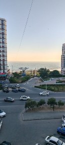 Посуточно 1км. кв в 5мкр на 4-м этаже с видом на Море!