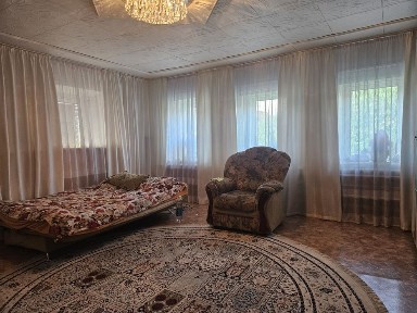 Частный дом на участке 5,4 сотки район Центральный рынок г. Уральск
