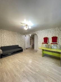 Продается 2-х комнатная квартира п. Заречный. Дом панельный.