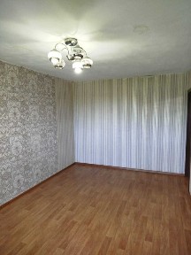2 комн. кв. в 6 микр. на 2 эт. не угловая раздельные комнаты