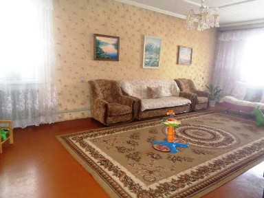 продам двухэтажный дом
