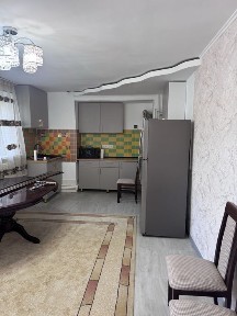 Сдам частный дом на Сазде, во дворе 2 дома 125 кв свежий