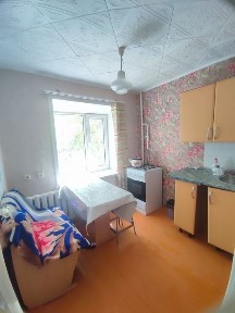 Продам 1ком квартиру чистинькая на 2м этаже Уют