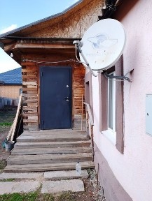Уютный дом 59 м² у Пединститута: аллея и фонтаны у дома