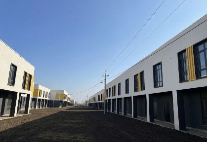 1 комн квартира в 2-х этажном таунхаусе