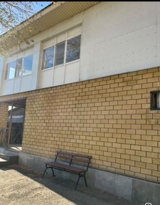Дом двухэтажный на 10 сотках с двумя выездами