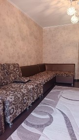 Сдаётся 2х комнатная квартира в 8 микрорайоне 25 доме на первом этаже.