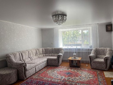 Продаётся дом п Федоровка имеется баня летняя кухня сарай погреб бесед
