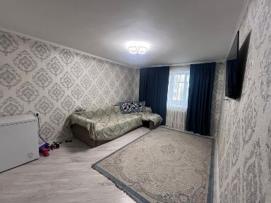 Сдам 1 ком. квартиру на длительный срок. Район Евразии. 100 тыс