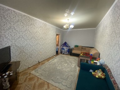 Продам 2х комн квартиру