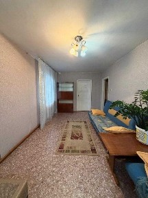 Продаётся 2 комн. квартира в 2-х этажном доме, в п. Деркул