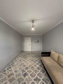 продается 2 ком квартира район Кунаева