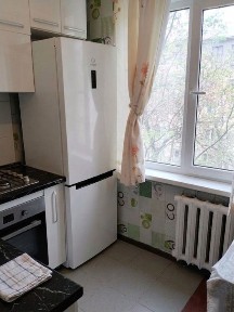 Продам 1 комнатную квартиру в хорошей локации. мкр. Орбита-4