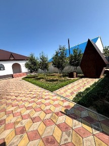 Үлкен жаңа үй сатылады