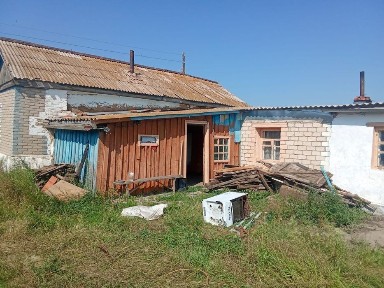Продам дом в деревне Александровка.