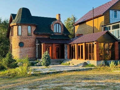 Продам коттедж на Бухтарме ( ориентир б\о Номад)