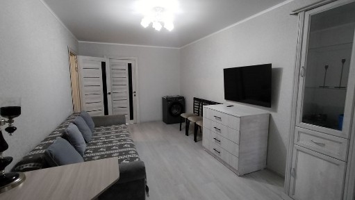 Продаётся 2х комнатная квартира, р-н Школьник.